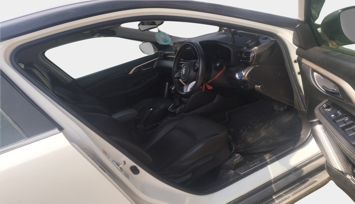 2022 Maruti Grand Vitara ALPHA PLUS HYBRID ECVT, Hybrid, Automatic, 1,31,964 km, interior