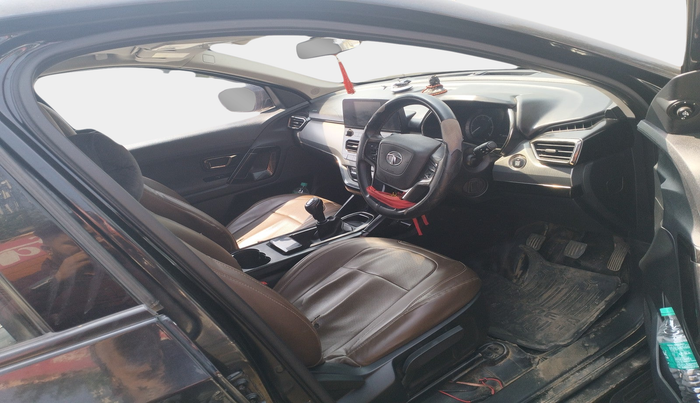 2022 Tata Harrier XT PLUS 2.0L KRYOTEC DARK EDITON, Diesel, Manual, 1,06,460 km, interior