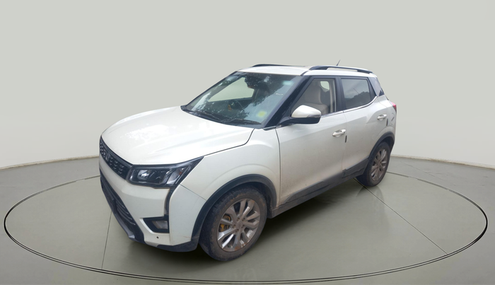 2020 Mahindra XUV300 W8 1.2 PETROL, Petrol, Manual, 61,907 km, exterior