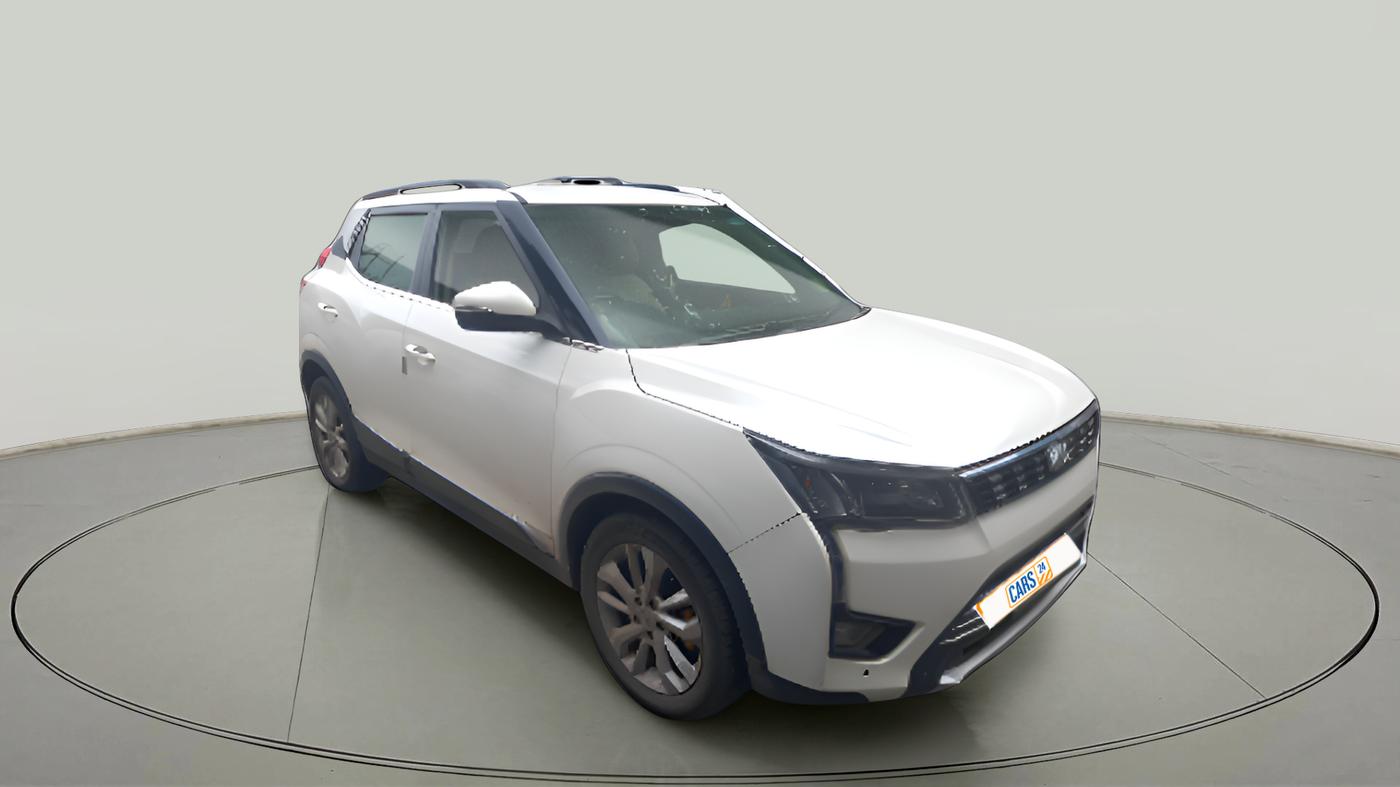 2020 Mahindra XUV300 W8 1.2 PETROL, Petrol, Manual, 61,907 km, exterior