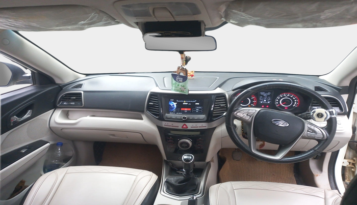 2020 Mahindra XUV300 W8 1.2 PETROL, Petrol, Manual, 61,907 km, interior