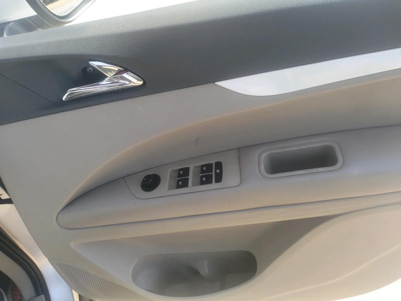 2018 Mahindra MARAZZO M6 8 STR, Diesel, Manual, 2,59,578 km, interior