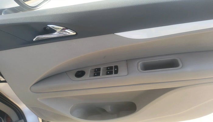 2018 Mahindra MARAZZO M6 8 STR, Diesel, Manual, 2,59,578 km, interior