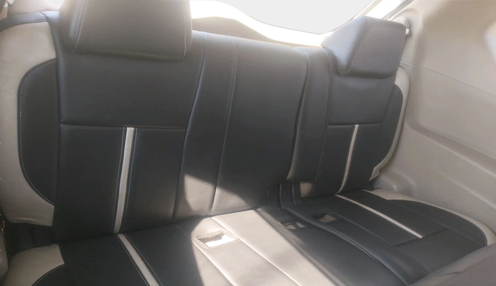 2018 Mahindra MARAZZO M6 8 STR, Diesel, Manual, 2,59,578 km, interior