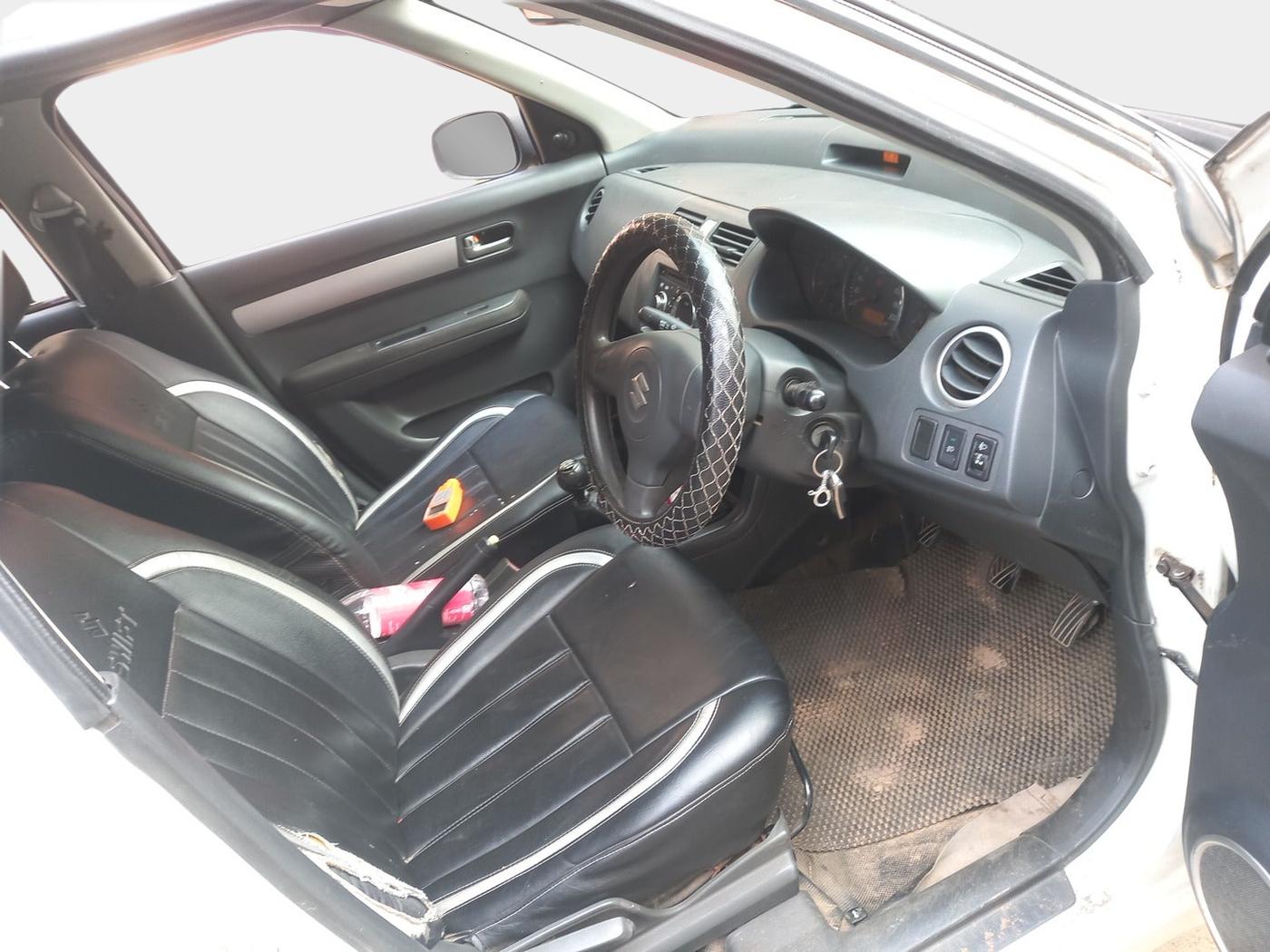 2010 Maruti Swift VDI ABS, Diesel, Manual, 1,26,895 km, interior