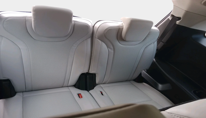 2025 Mahindra XUV700 AX 7 LUXURY D AT 7 STR, Diesel, Automatic, 7,887 km, interior