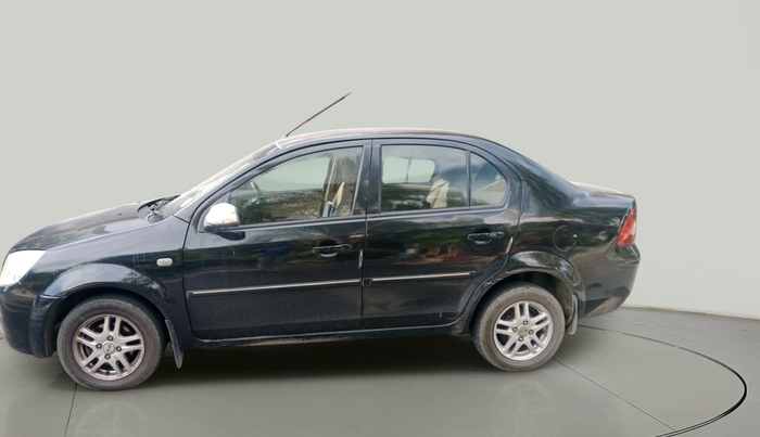 2010 Ford Fiesta SXI 1.4 DIESEL, Diesel, Manual, 1,86,008 km, exterior