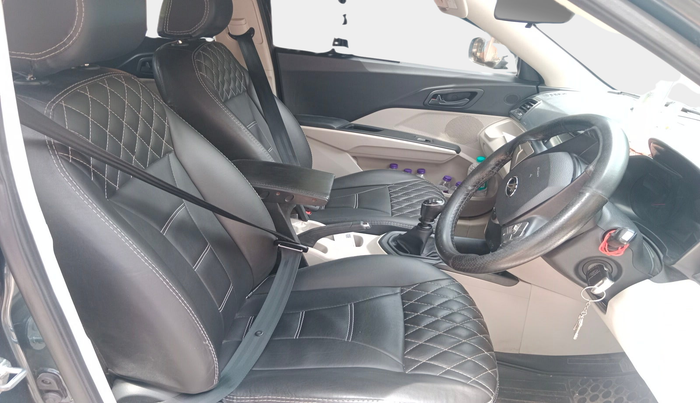 2021 Mahindra XUV300 W6 1.5 Sunroof Diesel, Diesel, Manual, 93,510 km, interior