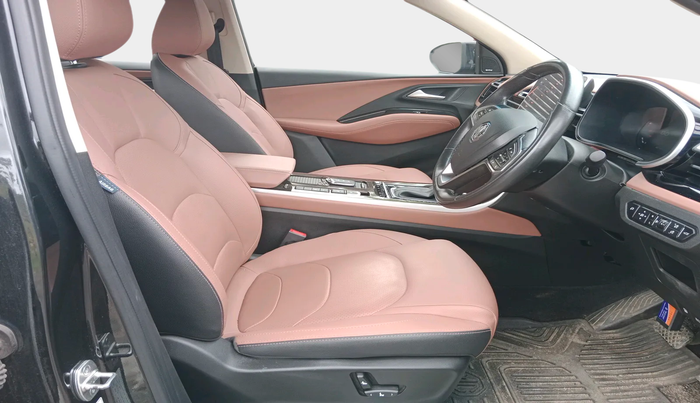 2023 MG HECTOR PLUS SAVVY PRO 1.5 TURBO CVT 6 STR, Petrol, Automatic, 27,420 km, interior