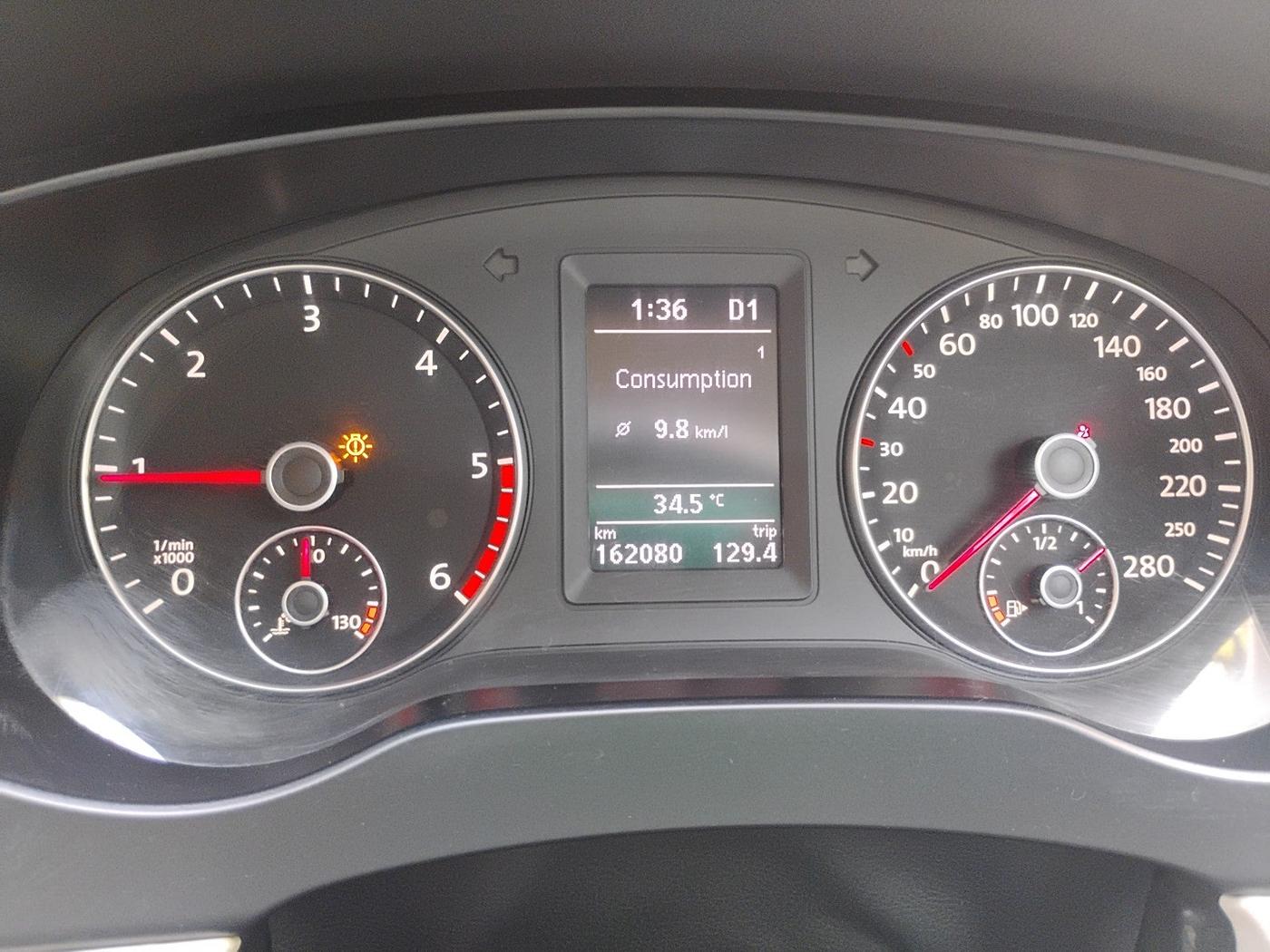 2011 Volkswagen Jetta HIGHLINE TDI AT, Diesel, Automatic, 1,62,080 km, interior