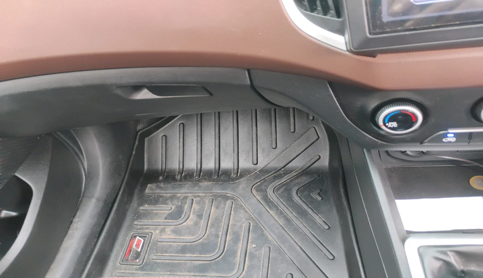 2018 Hyundai Creta E PLUS 1.6 PETROL, Petrol, Manual, 40,070 km, interior