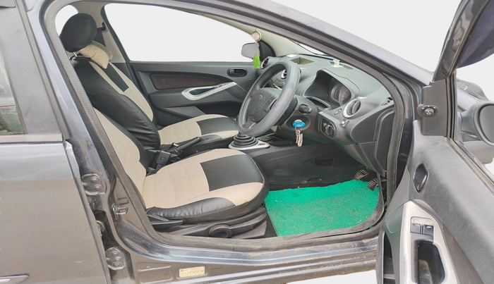 2010 Ford Figo ZXI 1.2 PETROL, Petrol, Manual, 1,37,279 km, interior