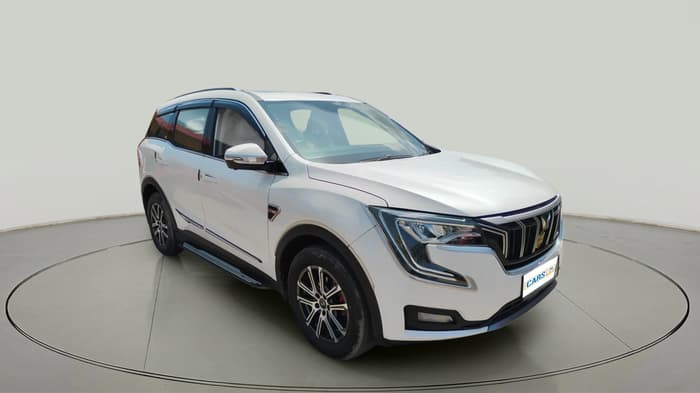 2022 Mahindra XUV700 AX 7 LUXURY P AT 7 STR, Petrol, Automatic, 31,850 km, exterior