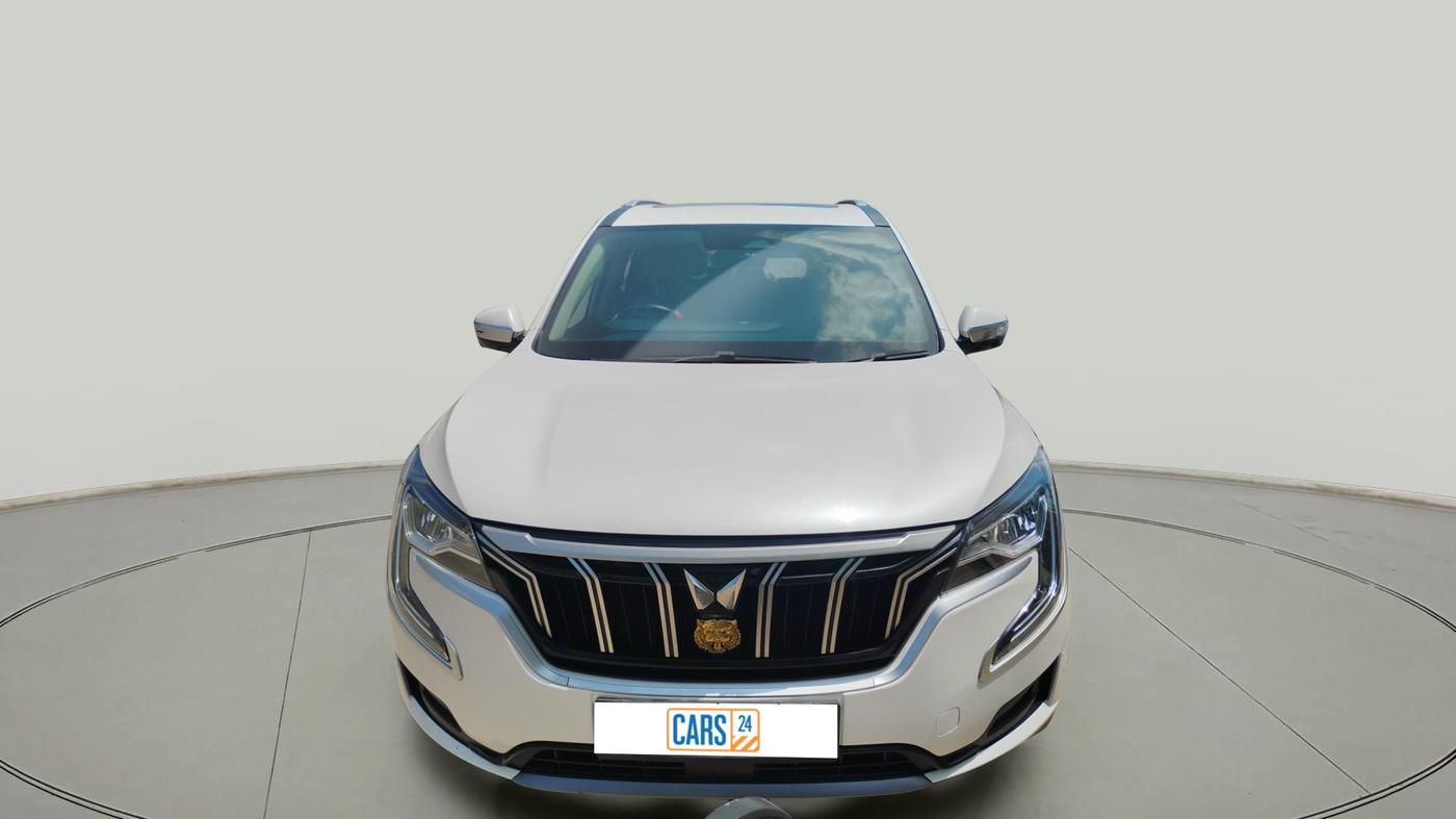 2022 Mahindra XUV700 AX 7 LUXURY P AT 7 STR, Petrol, Automatic, 31,850 km, exterior