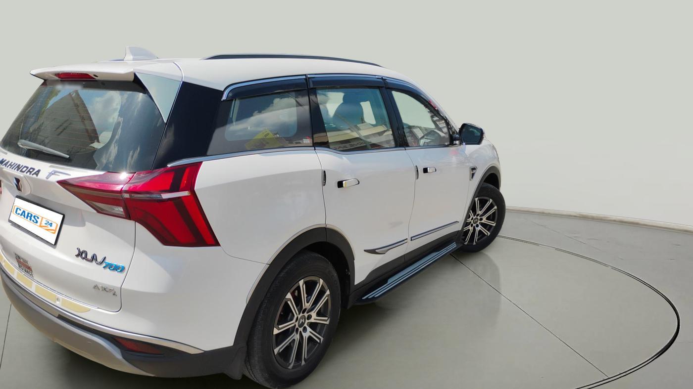 2022 Mahindra XUV700 AX 7 LUXURY P AT 7 STR, Petrol, Automatic, 31,850 km, exterior