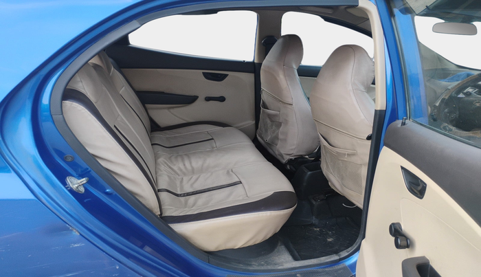 2013 Hyundai Eon ERA +, Petrol, Manual, 1,06,323 km, interior