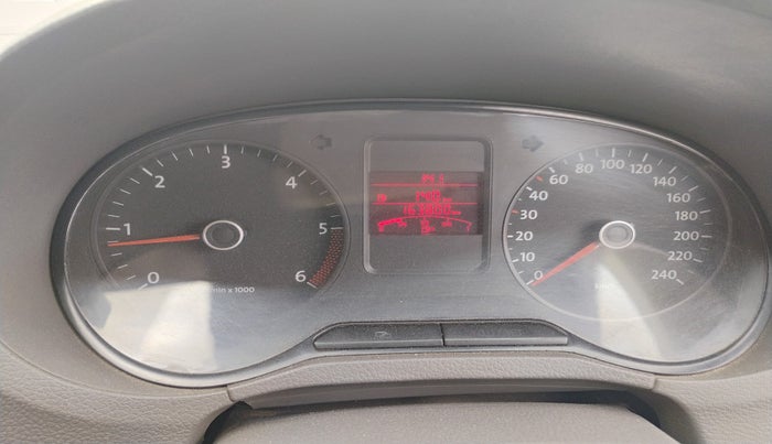 2013 Volkswagen Vento COMFORTLINE DIESEL 1.6, Diesel, Manual, 1,63,800 km, interior