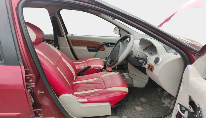 2013 Mahindra Verito 1.5 D6, Diesel, Manual, 1,19,692 km, interior