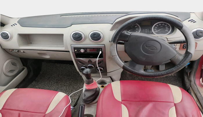 2013 Mahindra Verito 1.5 D6, Diesel, Manual, 1,19,692 km, interior