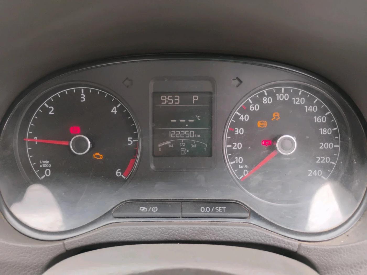 2014 Volkswagen Vento COMFORTLINE 1.5 AT, Diesel, Automatic, 1,22,250 km, interior