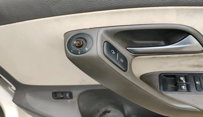 2014 Volkswagen Vento COMFORTLINE 1.5 AT, Diesel, Automatic, 1,22,250 km, interior