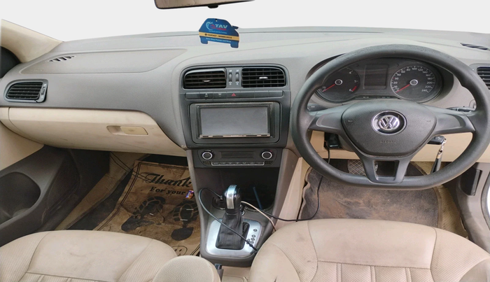 2014 Volkswagen Vento COMFORTLINE 1.5 AT, Diesel, Automatic, 1,22,250 km, interior