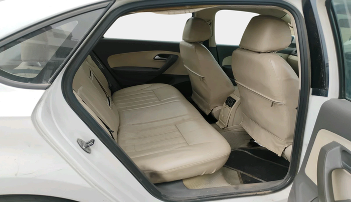 2014 Volkswagen Vento COMFORTLINE 1.5 AT, Diesel, Automatic, 1,22,250 km, interior