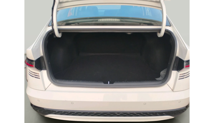 2025 Hyundai Verna SX (O) 1.5 TURBO GDI DUAL TONE, Petrol, Manual, 24,366 km, exterior