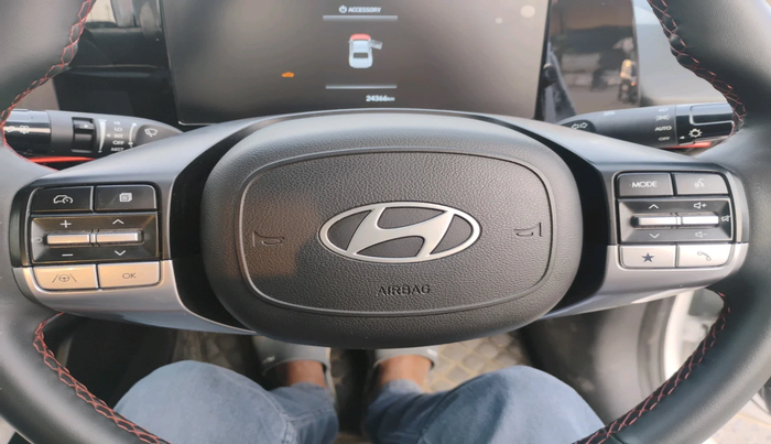 2025 Hyundai Verna SX (O) 1.5 TURBO GDI DUAL TONE, Petrol, Manual, 24,366 km, interior