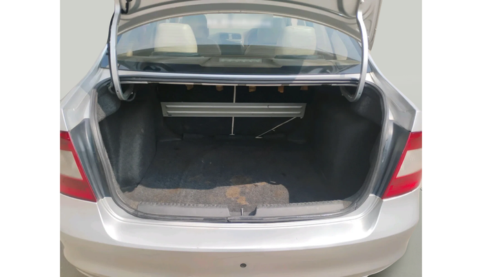 2012 Skoda Rapid ACTIVE 1.6 TDI CR MT, Diesel, Manual, 2,31,894 km, exterior