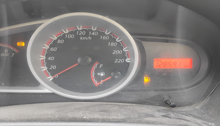 2010 Ford Figo TITANIUM 1.2 PETROL, Petrol, Manual, 1,28,591 km, interior