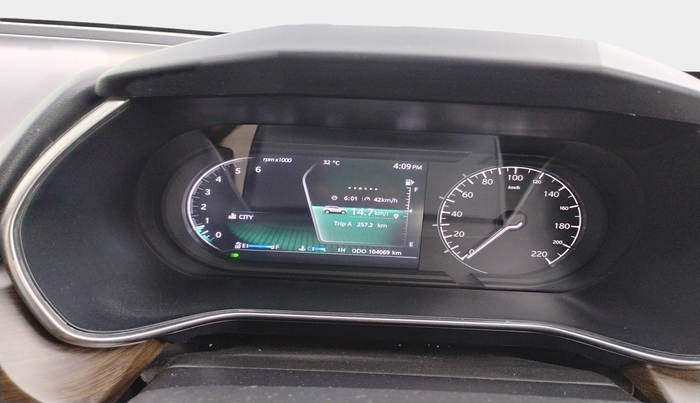 2022 Tata Harrier XZ PLUS 2.0L, Diesel, Manual, 1,04,069 km, interior
