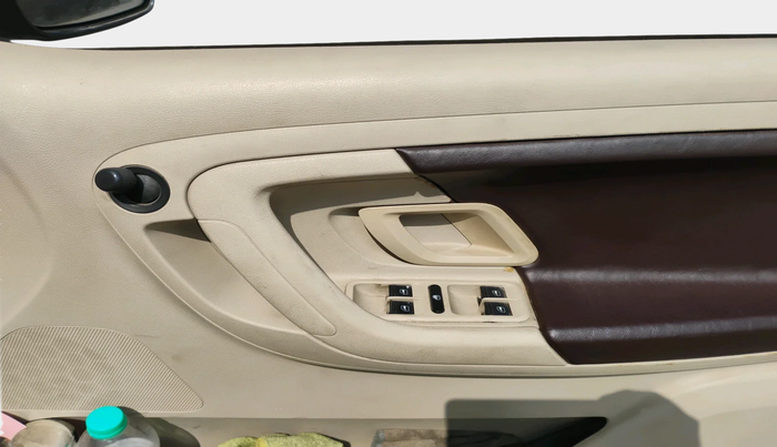 2011 Skoda Fabia ELEGANCE 1.2 TDI, Diesel, Manual, 1,03,655 km, interior