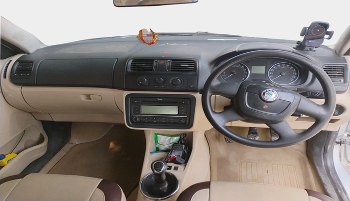 2011 Skoda Fabia ELEGANCE 1.2 TDI, Diesel, Manual, 1,03,655 km, interior