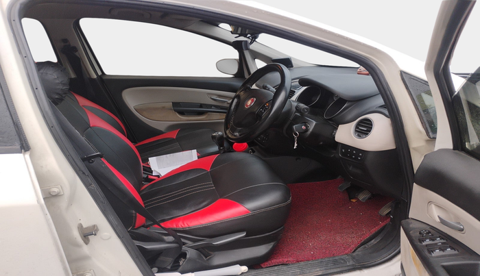 2016 Fiat Punto EVO EMOTION 1.3 MULTIJET, Diesel, Manual, 3,36,326 km, interior