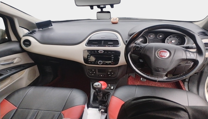 2016 Fiat Punto EVO EMOTION 1.3 MULTIJET, Diesel, Manual, 3,36,326 km, interior