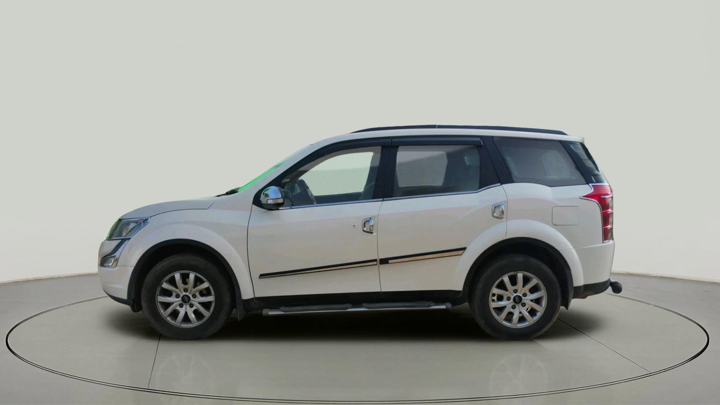 2016 Mahindra XUV500 W10, Diesel, Manual, 62,906 km, exterior