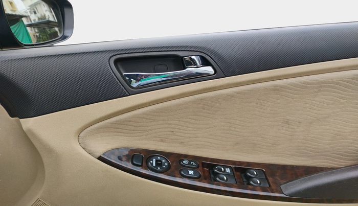 2013 Hyundai Verna FLUIDIC 1.6 CRDI SX, Diesel, Manual, 1,08,036 km, interior