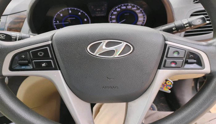 2013 Hyundai Verna FLUIDIC 1.6 CRDI SX, Diesel, Manual, 1,08,036 km, interior