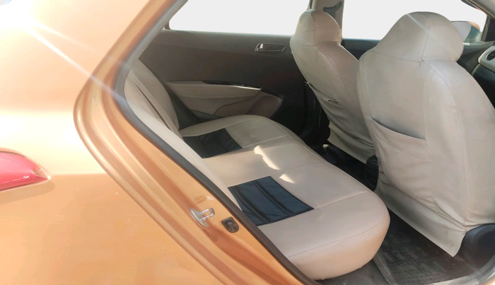 2014 Hyundai Grand i10 MAGNA 1.1 CRDI, Diesel, Manual, 1,08,409 km, interior