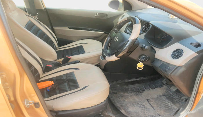 2014 Hyundai Grand i10 MAGNA 1.1 CRDI, Diesel, Manual, 1,08,409 km, interior