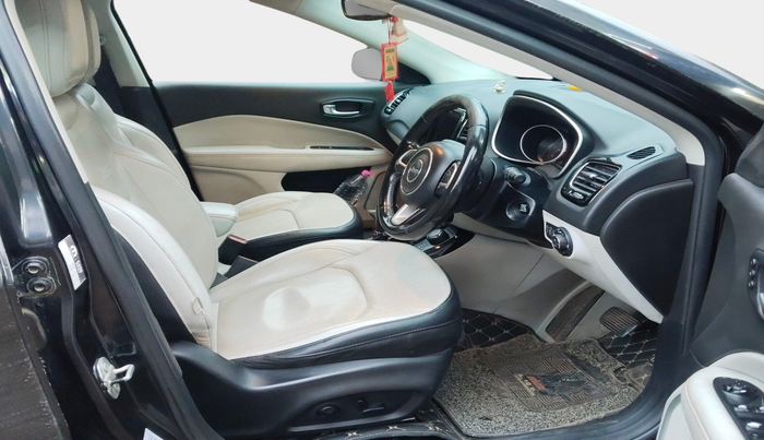 2020 Jeep Compass LIMITED PLUS 2.0 DIESEL 4X4 AT, Diesel, Automatic, 1,71,995 km, interior