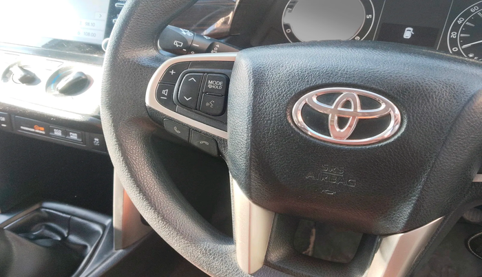 2022 Toyota Innova Crysta 2.4 G 8 STR, Diesel, Manual, 55,007 km, interior