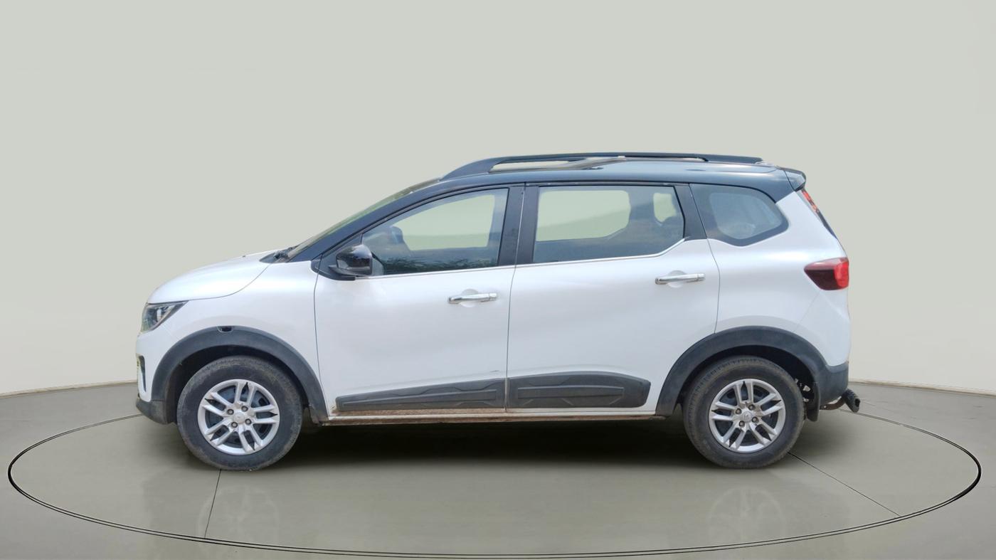 2022 Renault TRIBER RXT, Petrol, Manual, 44,106 km, exterior