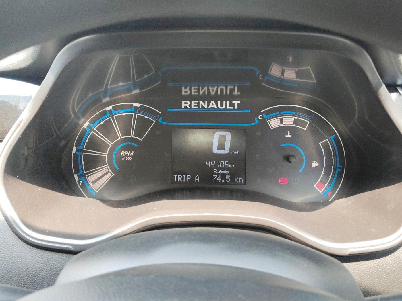 2022 Renault TRIBER RXT, Petrol, Manual, 44,106 km, interior