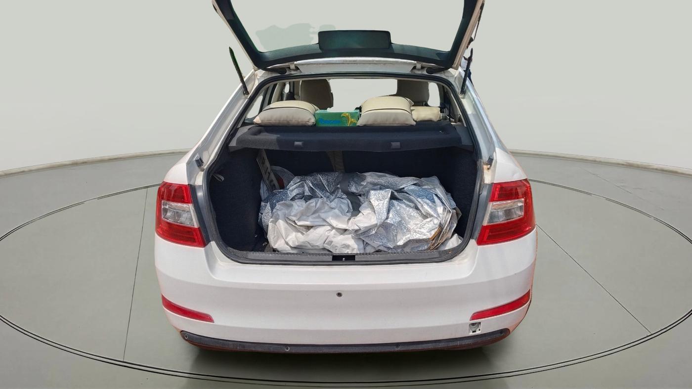 2013 Skoda Octavia AMBITION 2.0 TDI AT, Diesel, Automatic, 73,217 km, exterior