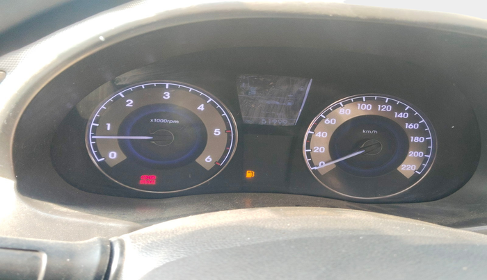 2011 Hyundai Verna FLUIDIC 1.6 CRDI SX, Diesel, Manual, 51,999 km, interior
