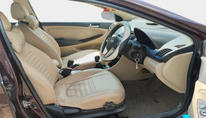2011 Hyundai Verna FLUIDIC 1.6 CRDI SX, Diesel, Manual, 51,999 km, interior