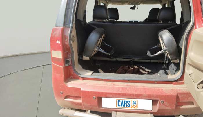 2017 Mahindra TUV300 T8, Diesel, Manual, 75,656 km, exterior