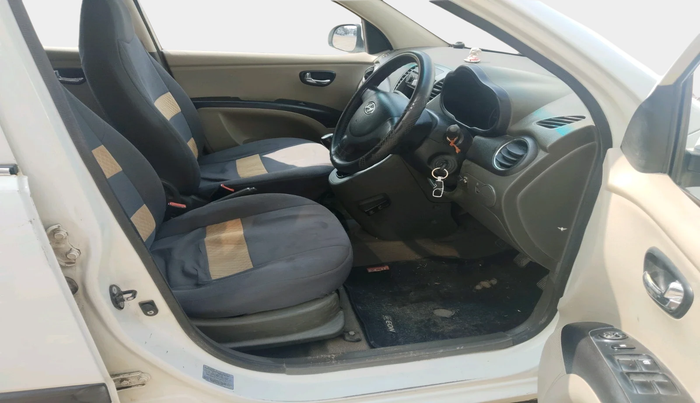 2012 Hyundai i10 MAGNA 1.2, Petrol, Manual, 1,04,090 km, interior